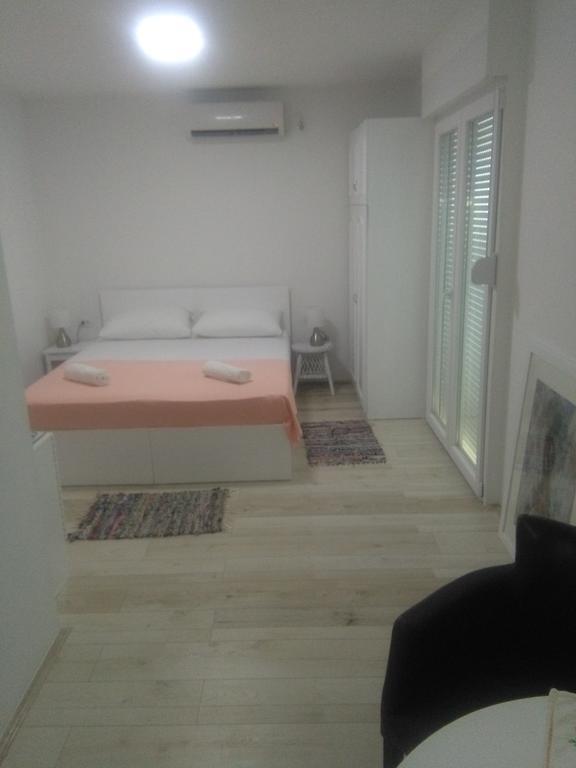 Apartman Park Trebinje Exteriör bild